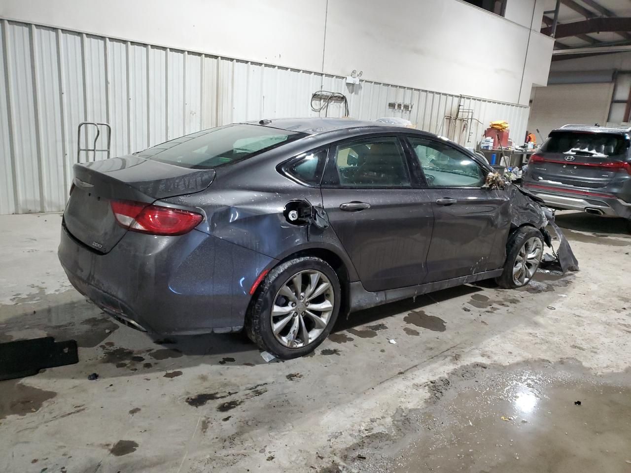 2015 Chrysler 200 - Image 3