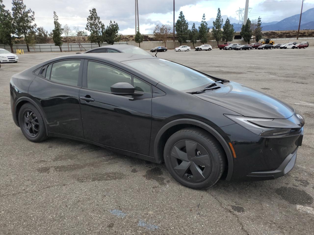 2024 Toyota Prius - Image 4