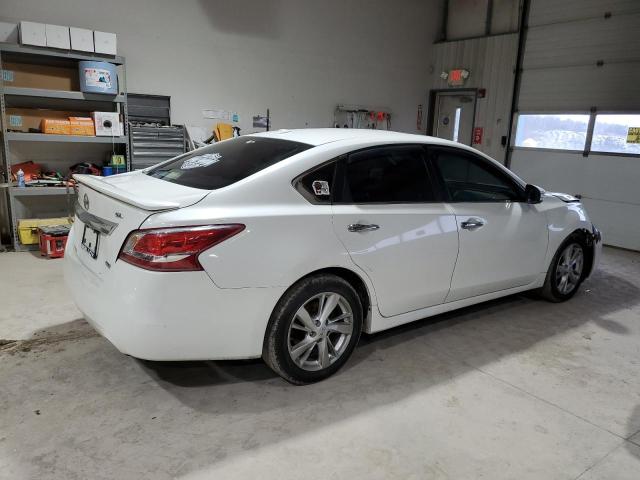 Sedans NISSAN ALTIMA 2013 Biały