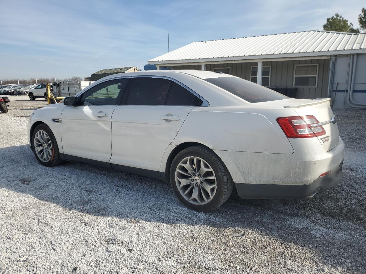 2015 Ford Taurus - Image 2