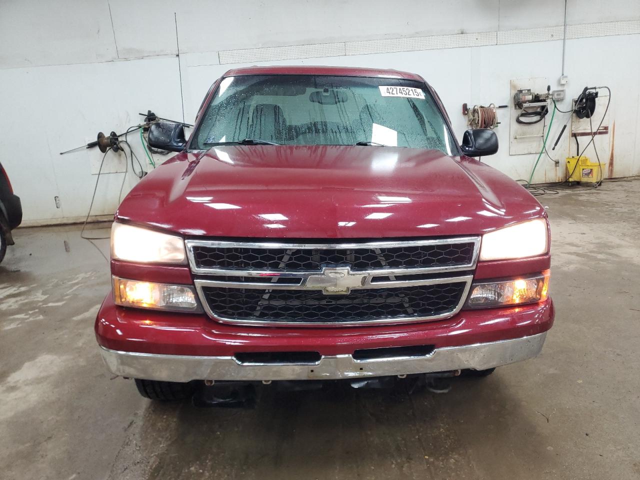 2006 Chevrolet Silverado - Image 5
