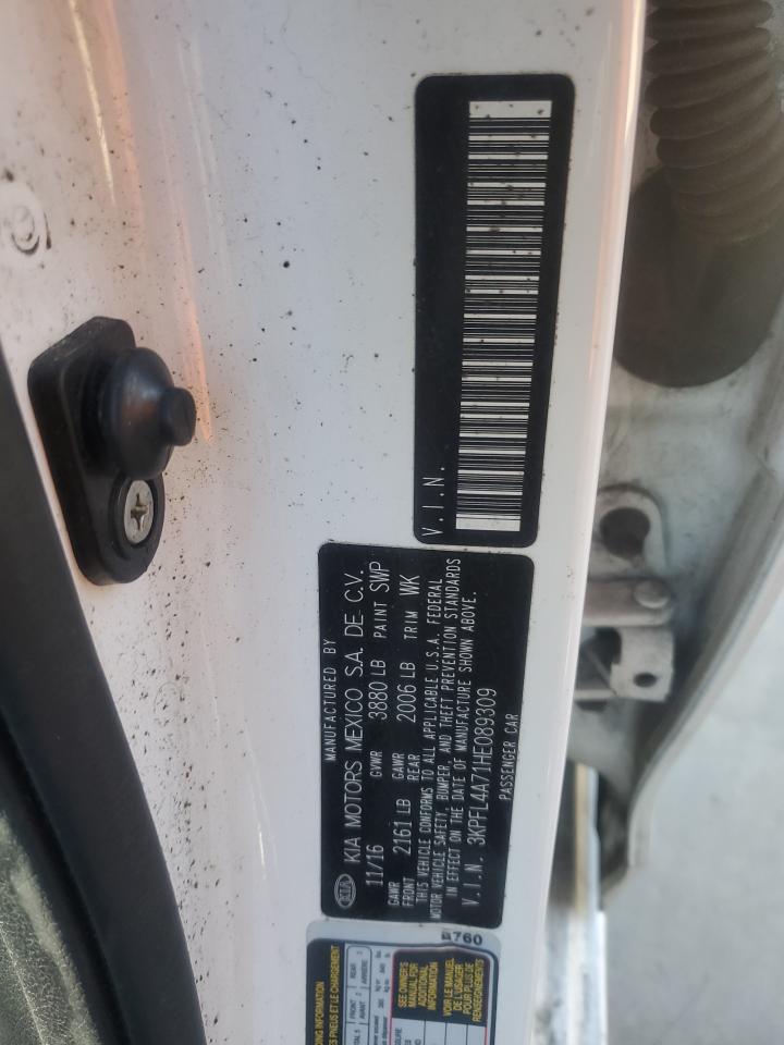 2017 Kia Forte - Image 12