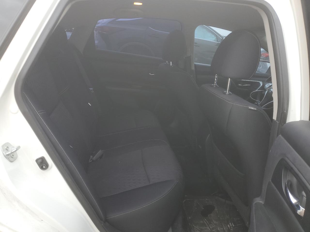 2017 Nissan Altima - Image 10