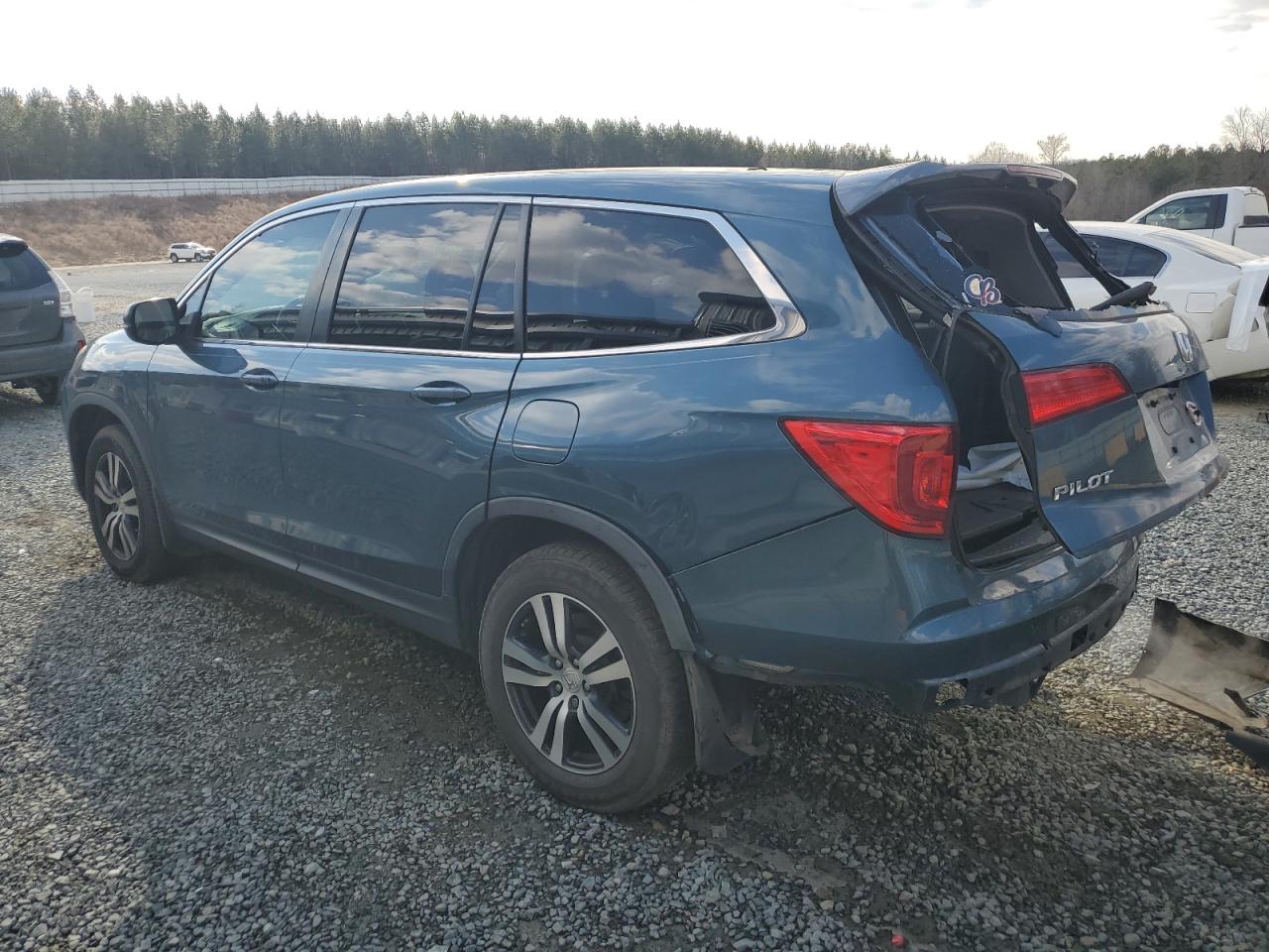 2018 Honda Pilot - Image 2