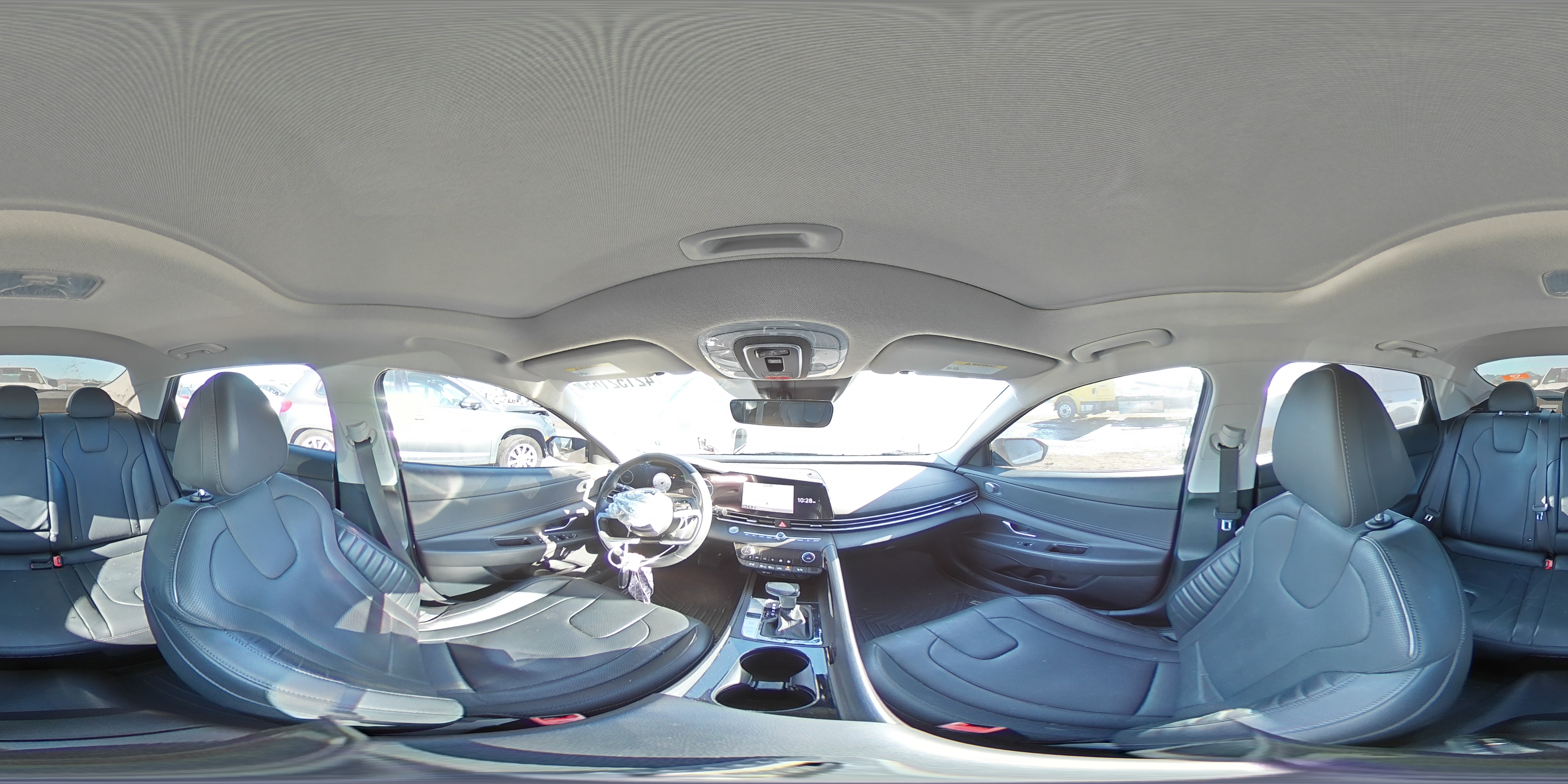 2023 Hyundai Elantra - Image 12