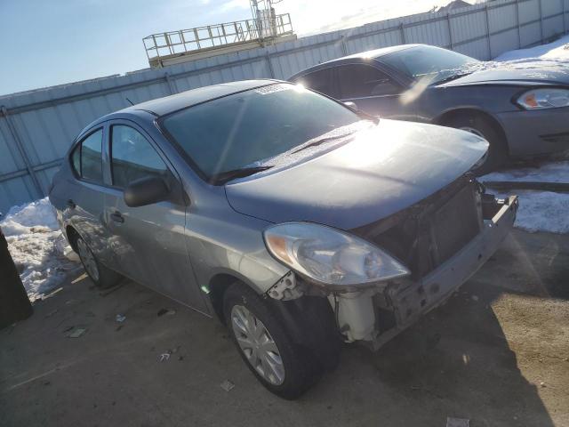 Седани NISSAN VERSA 2012 Сріблястий