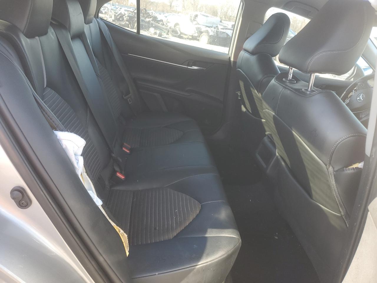 2020 Toyota Camry - Image 10
