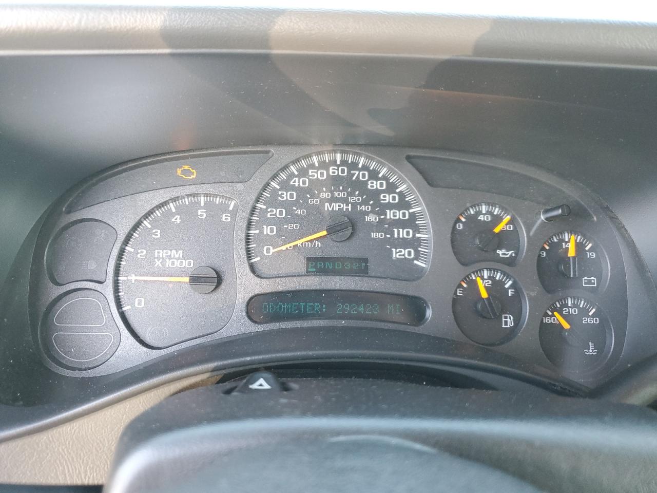 2003 Chevrolet Tahoe - Image 9