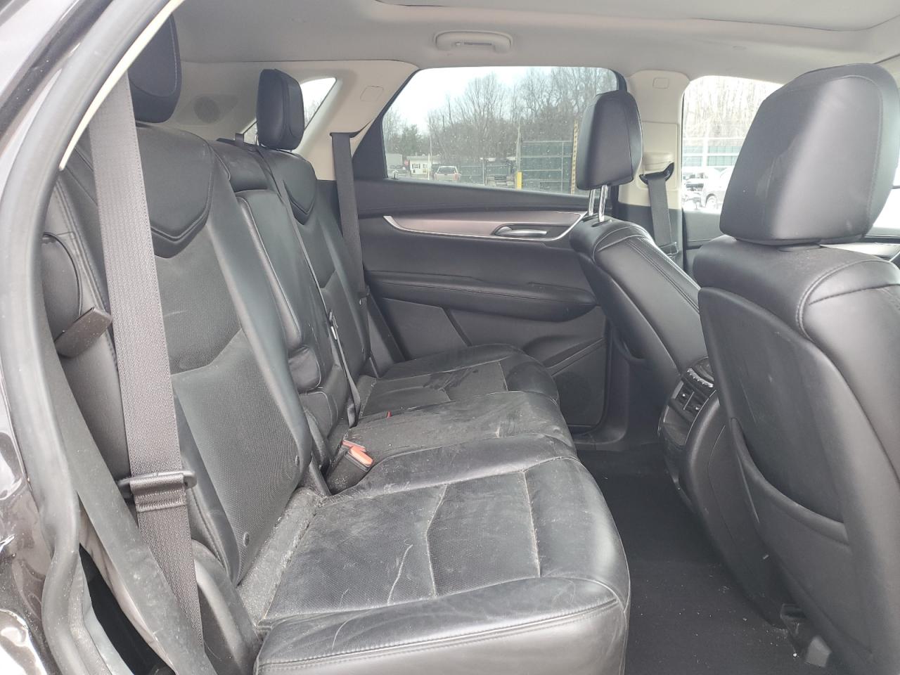 2018 Cadillac XT5 - Image 11