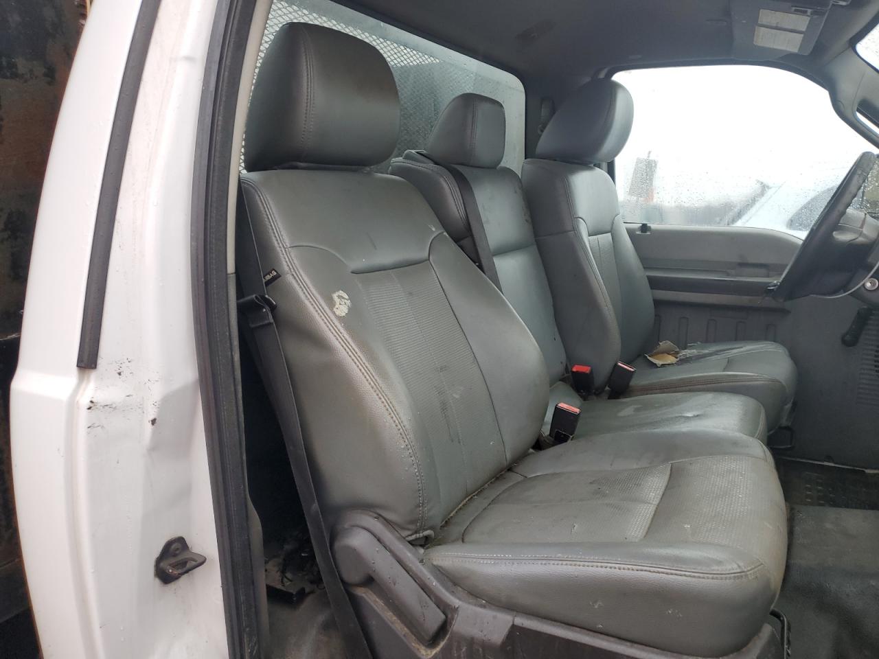 2015 Ford F350 - Image 10