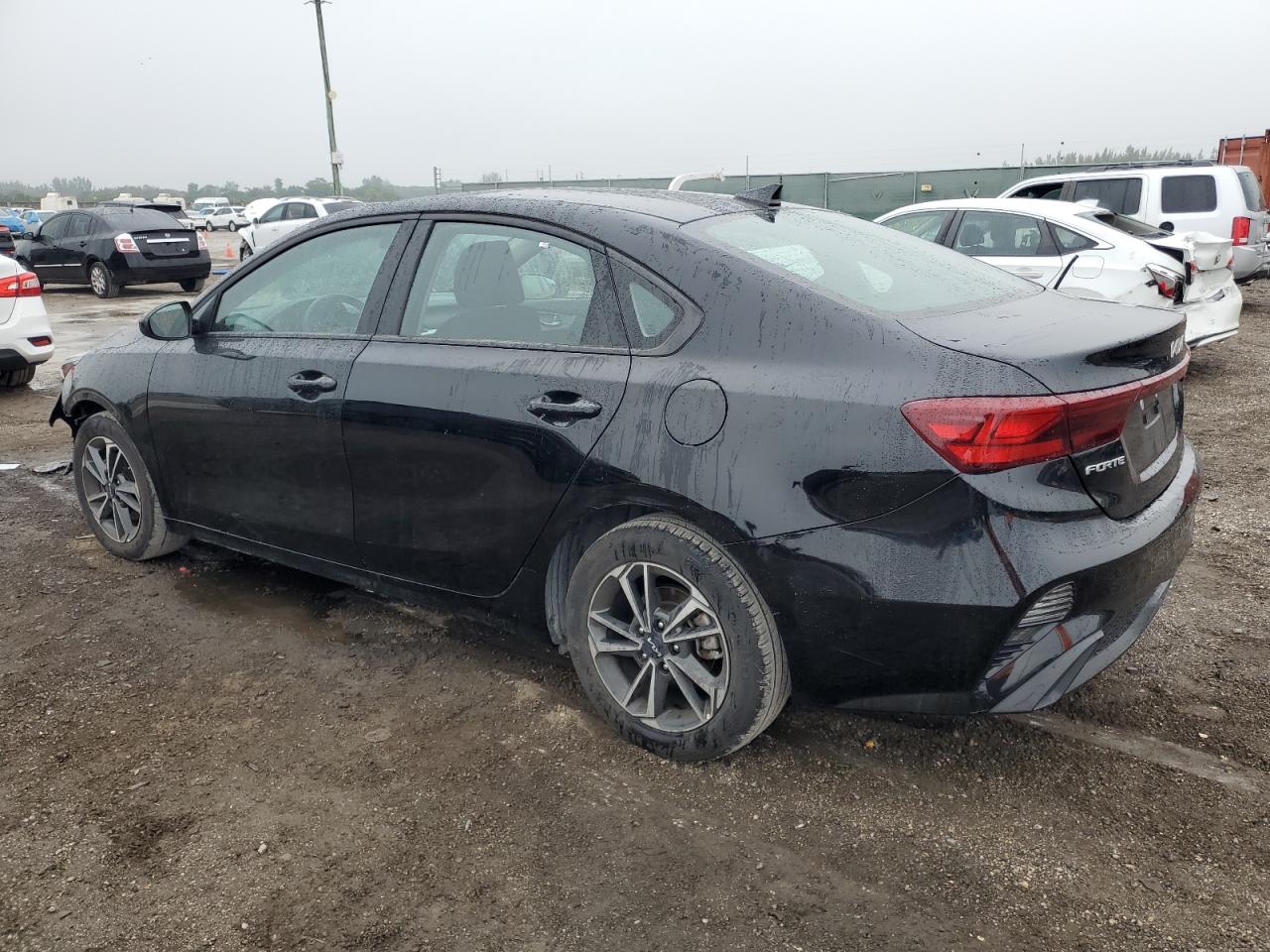 2024 Kia Forte - Image 2