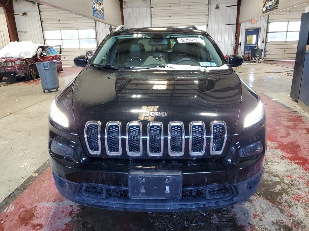 2018 Jeep Grand Cherokee - Image 5