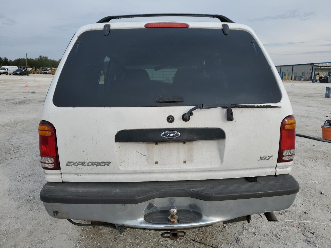 1998 Ford Explorer VIN: 1FMZU34E4WUB55537 Lot: 58365085