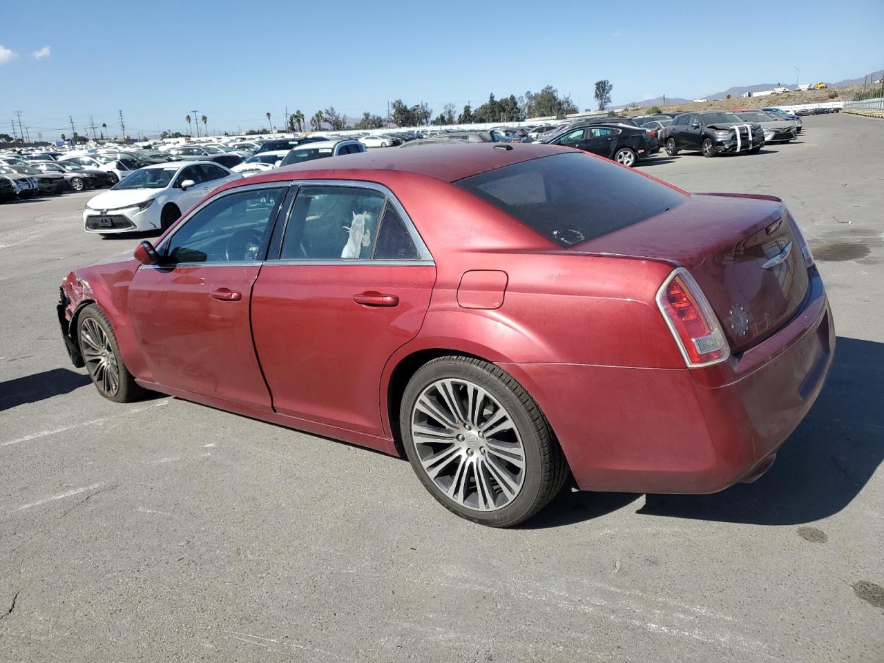 VIN 2C3CCABG1DH565867 2013 CHRYSLER 300 no.2