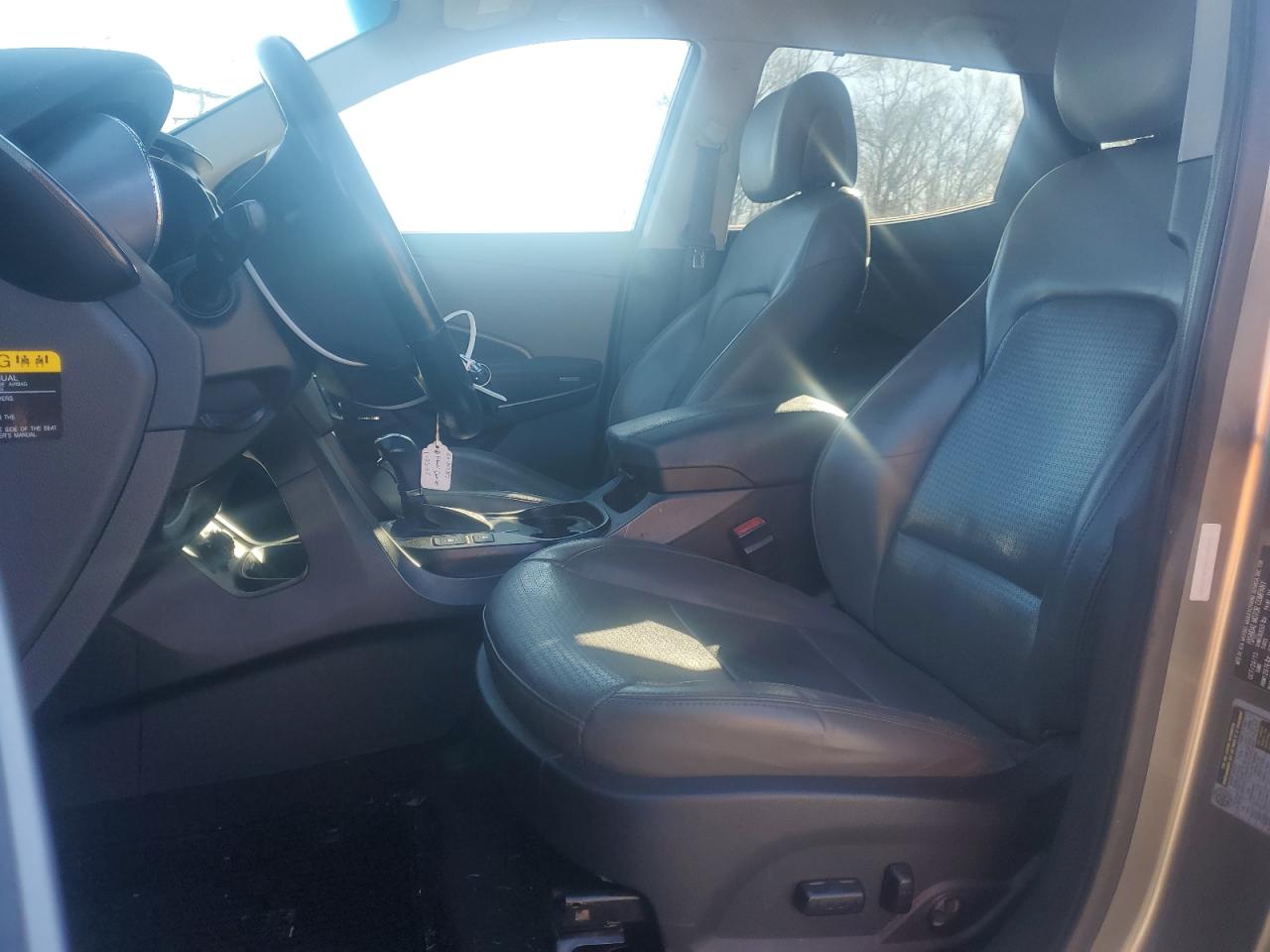 2014 Hyundai Santa Fe - Image 7