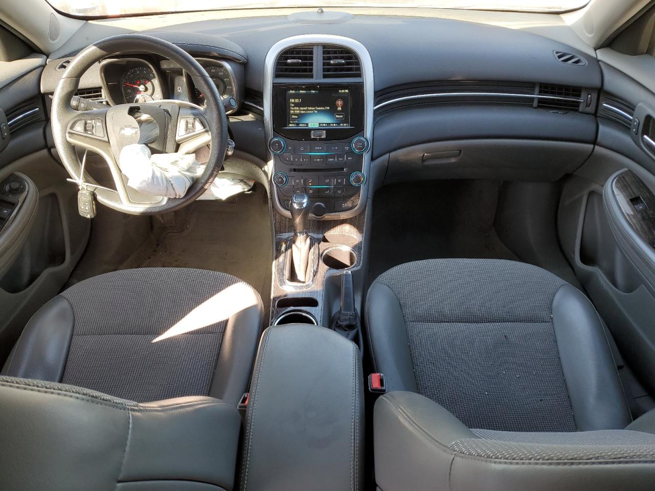 2016 Chevrolet Malibu - Image 8