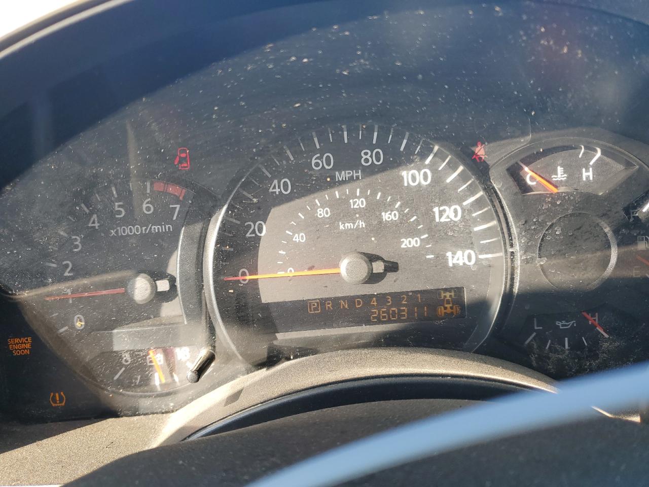 2004 Nissan Titan - Image 9