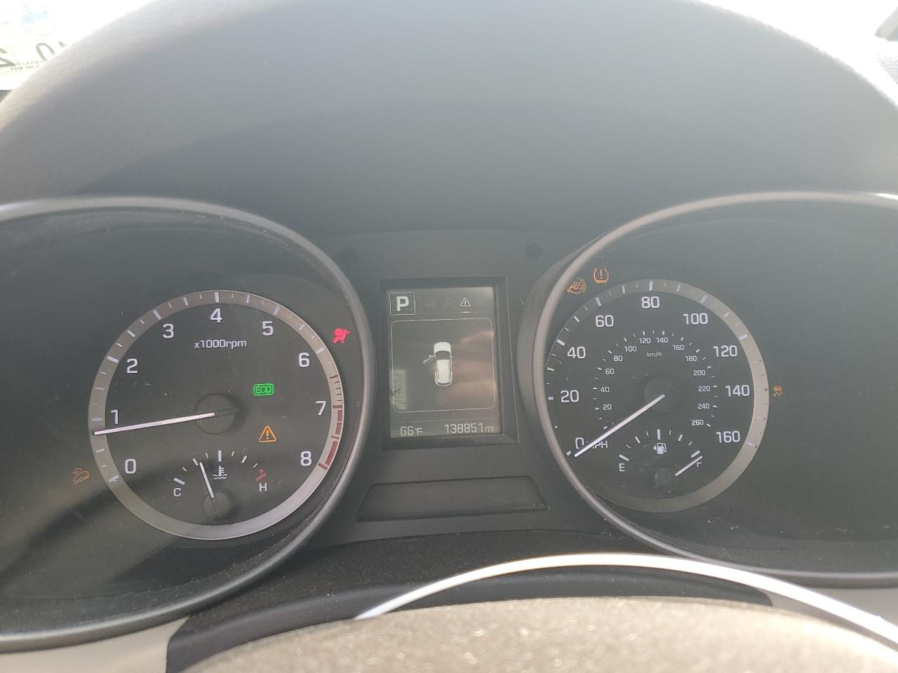 2017 Hyundai Santa Fe - Image 9