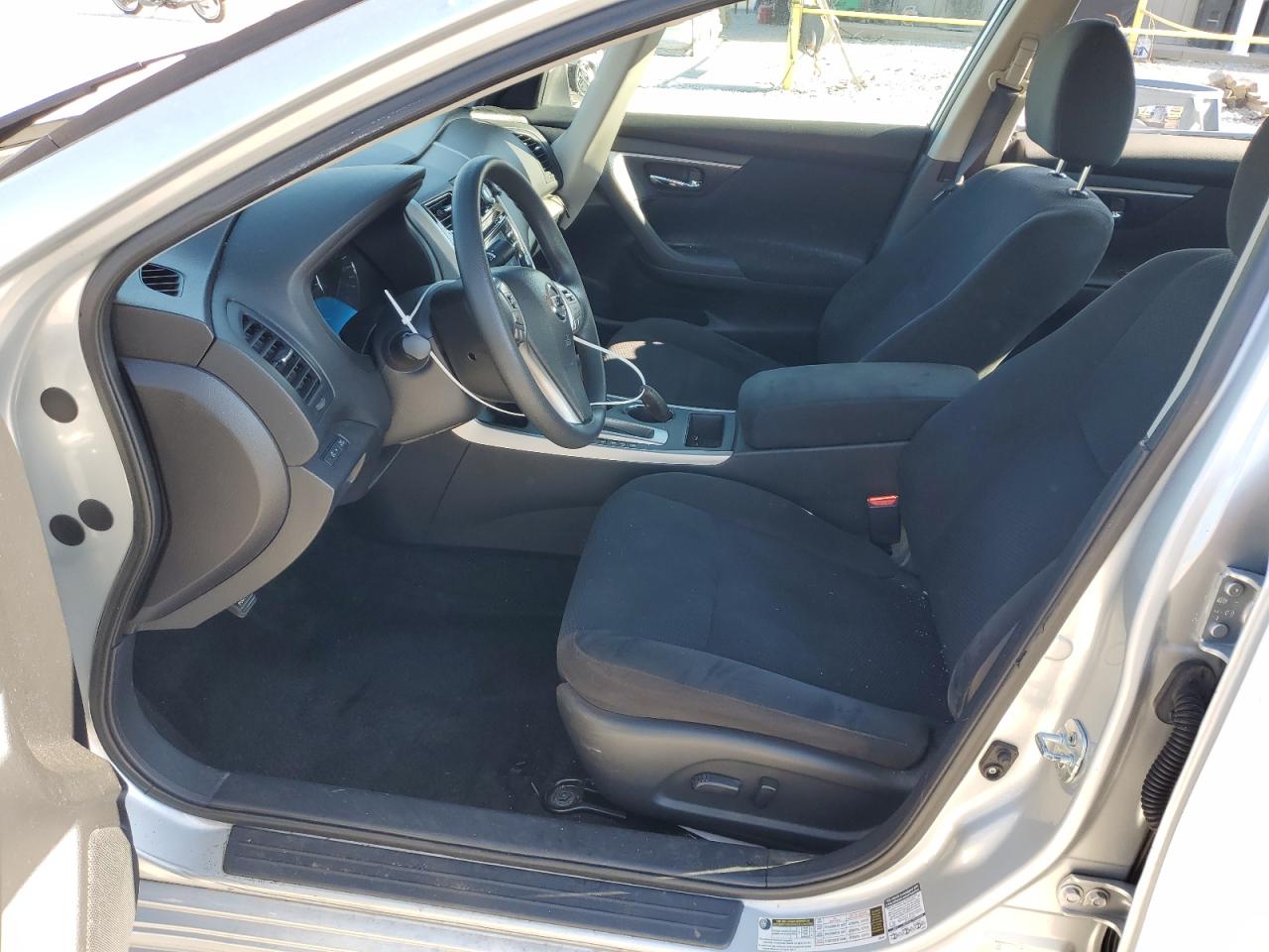 2015 Nissan Altima - Image 7