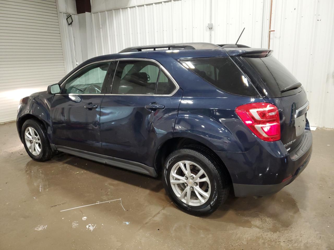 2017 Chevrolet Equinox - Image 2