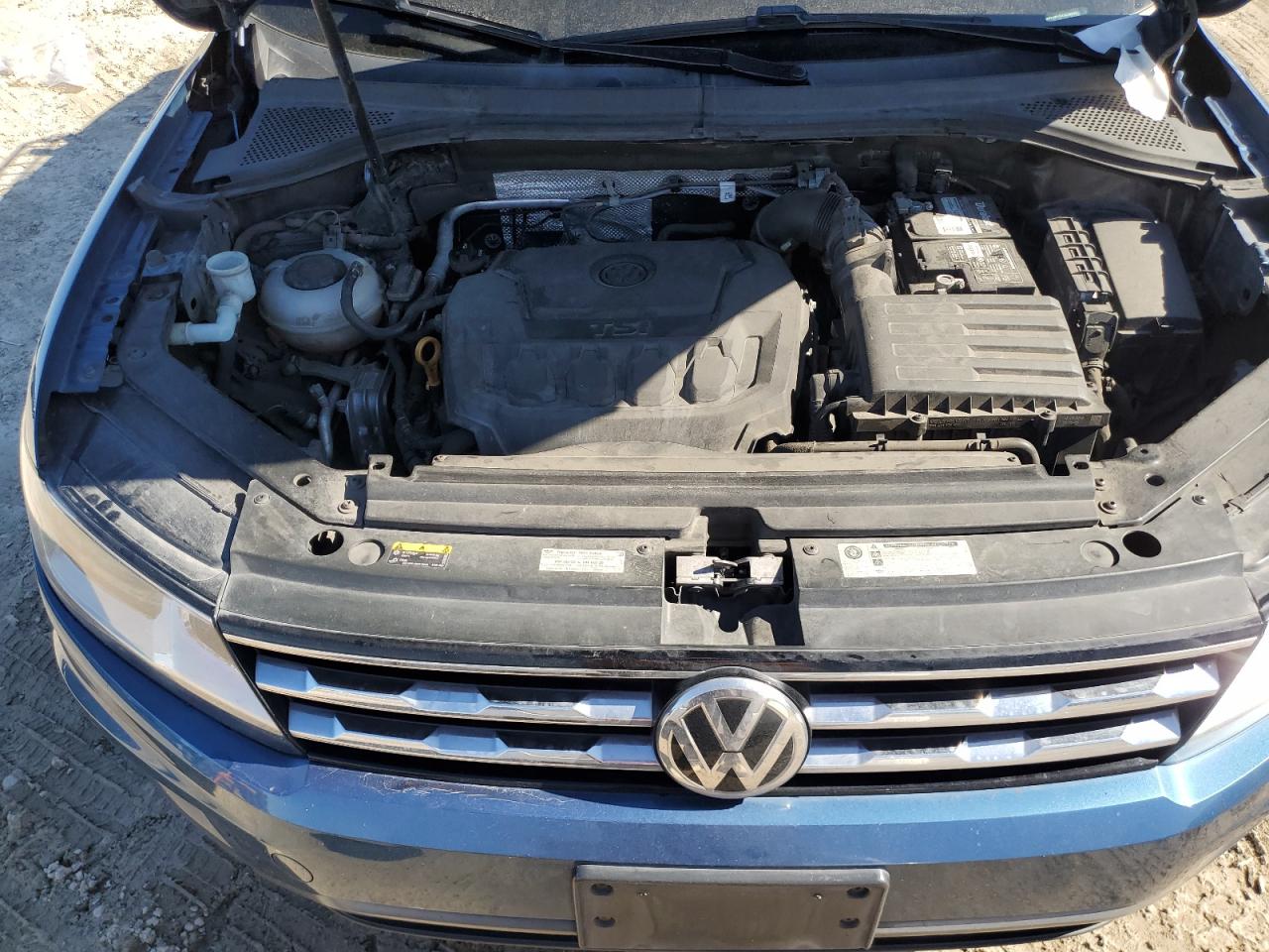 2020 Volkswagen Tiguan - Image 13