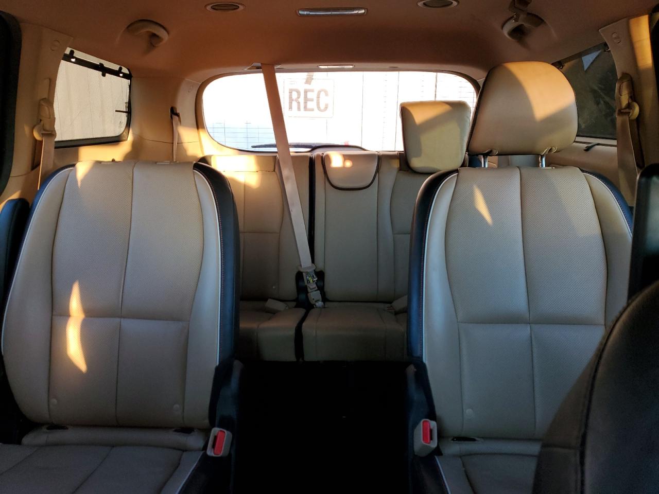 2020 Kia Sedona - Image 10