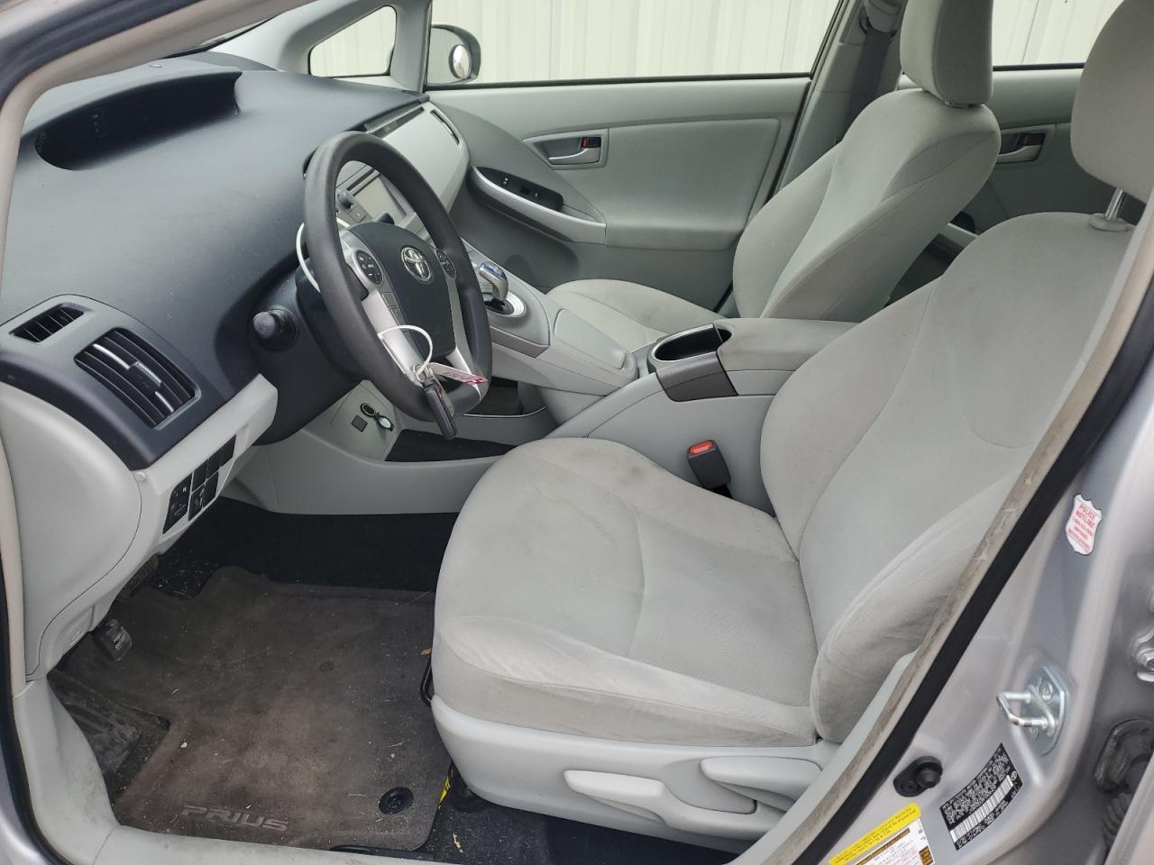 2015 Toyota Prius - Image 7