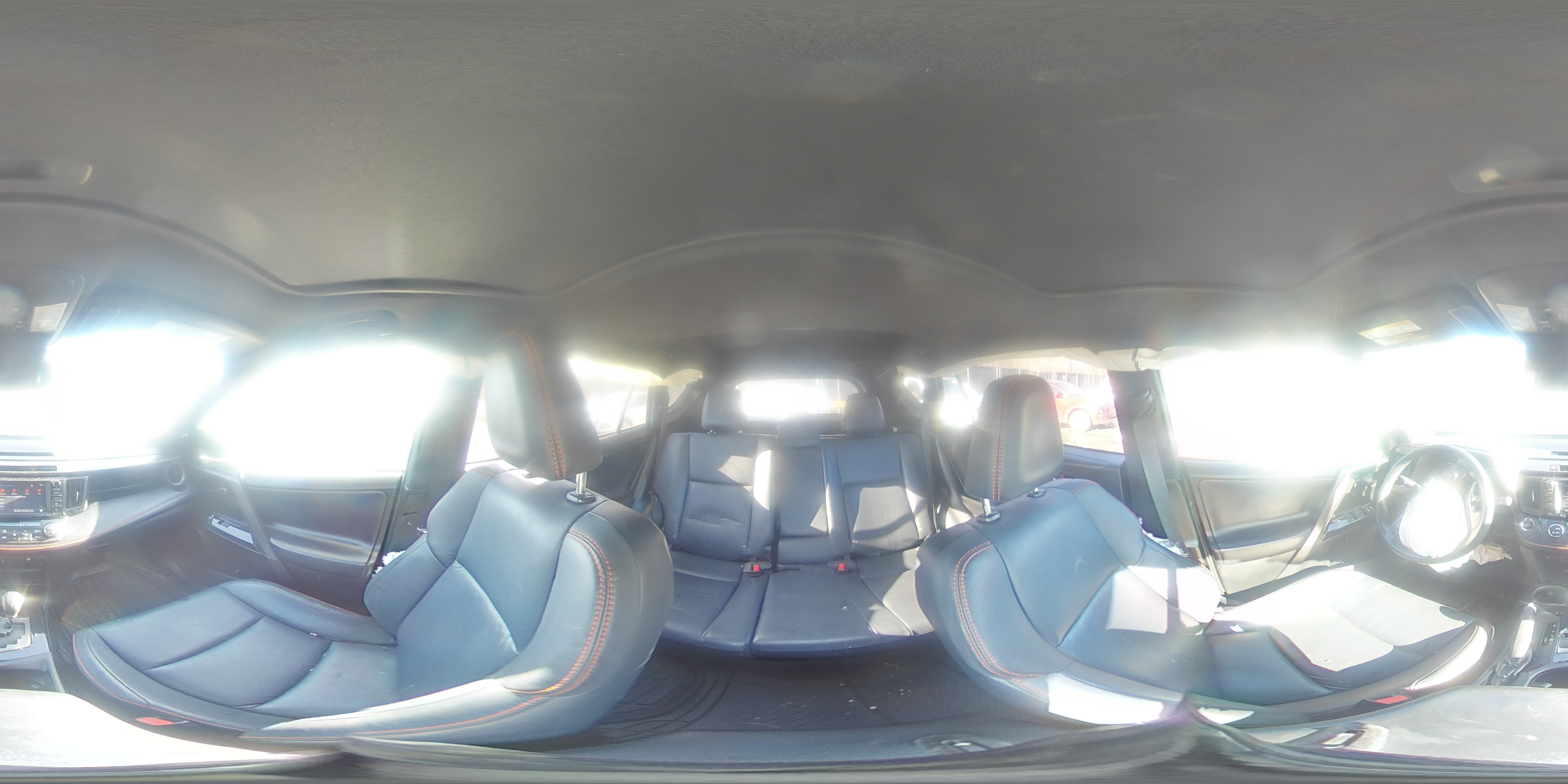 2018 Toyota RAV 4 - Image 13