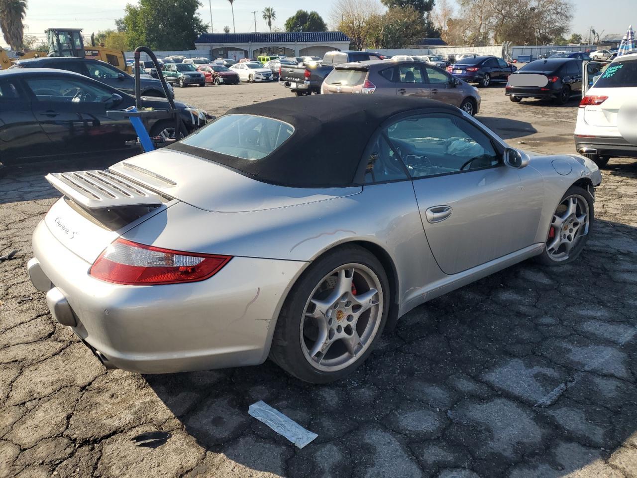 2005 Porsche 911 - Image 3