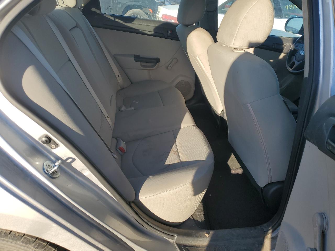 2013 Kia Forte - Image 10