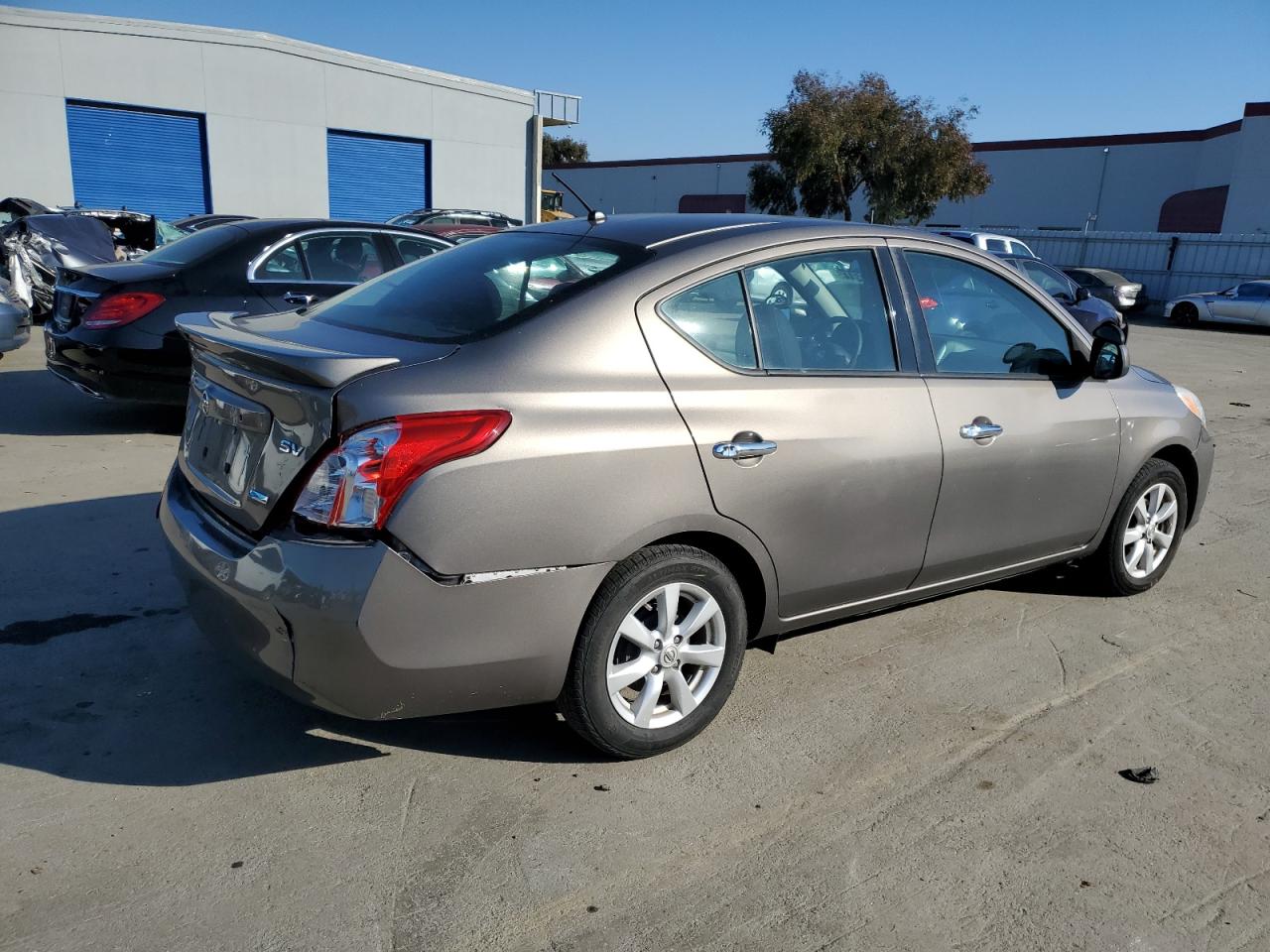 2014 Nissan Versa - Image 3