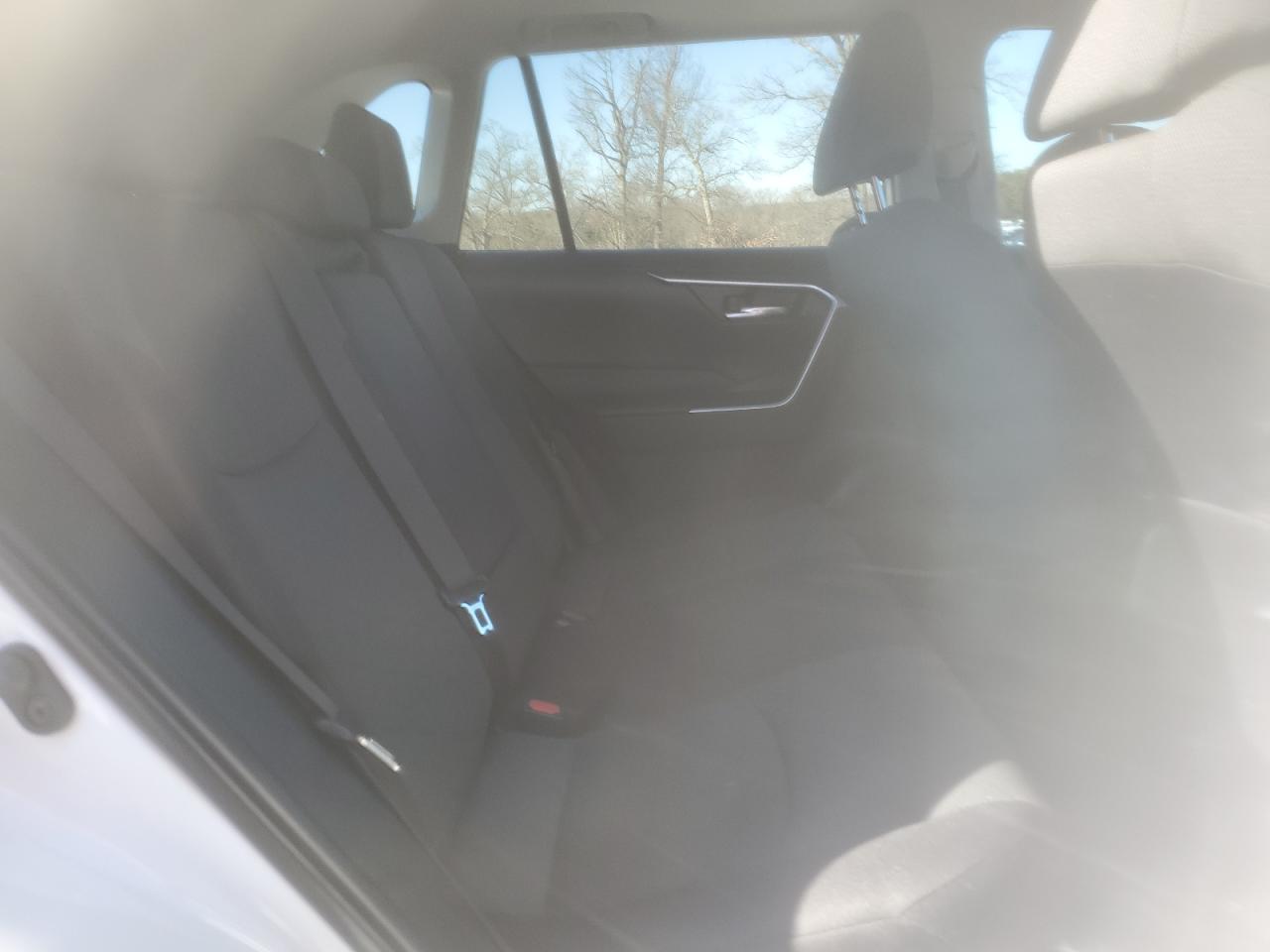 2024 Toyota RAV 4 - Image 11