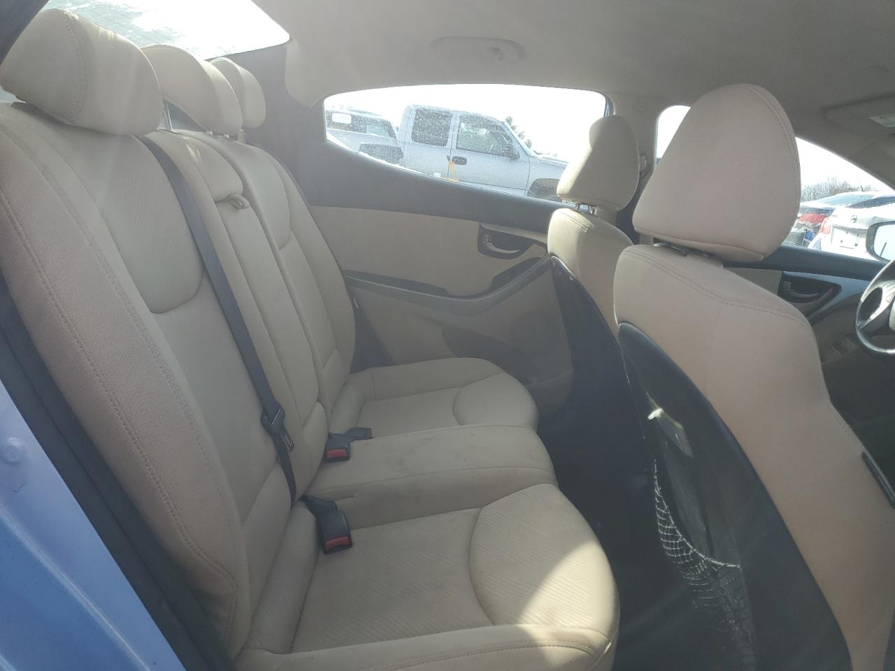 2013 Hyundai Elantra - Image 10