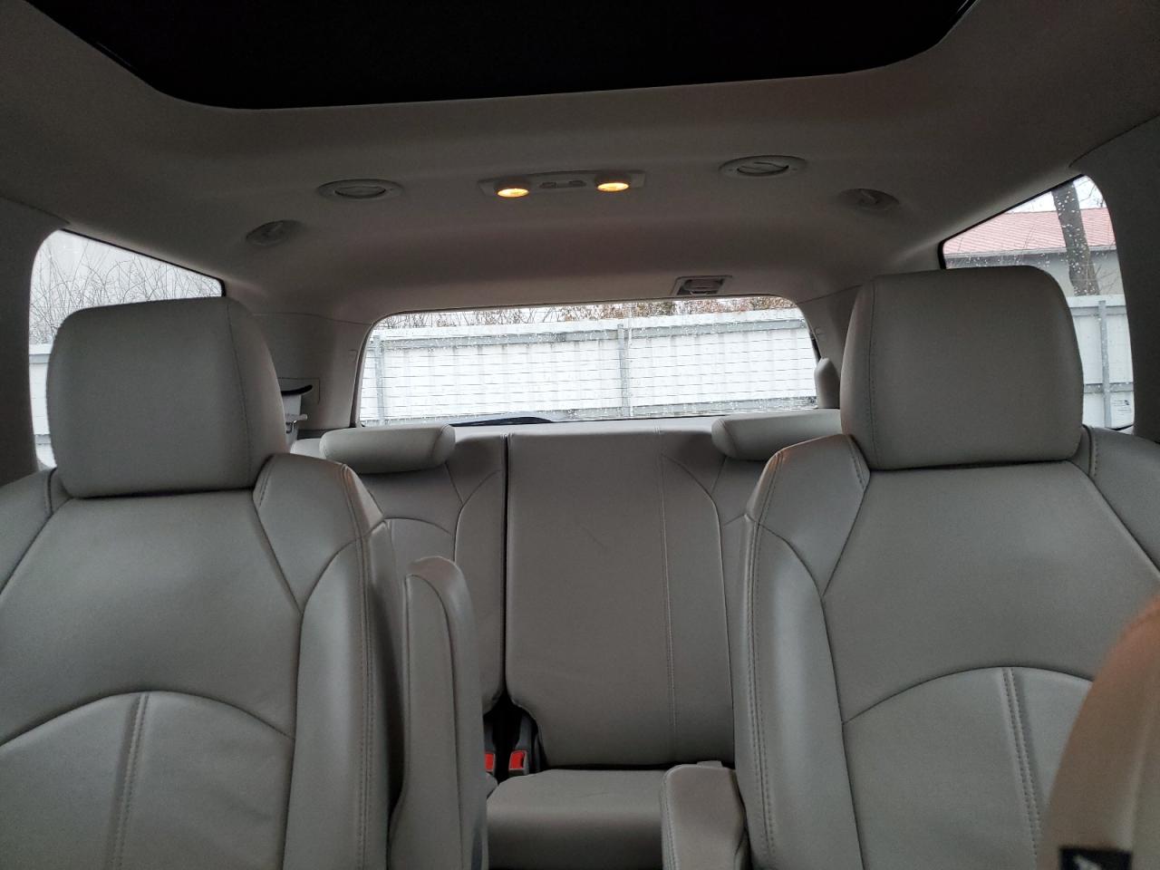 2013 GMC Acadia - Image 10