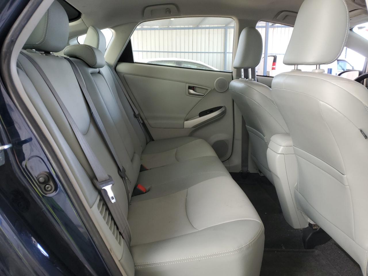 2015 Toyota Prius - Image 10