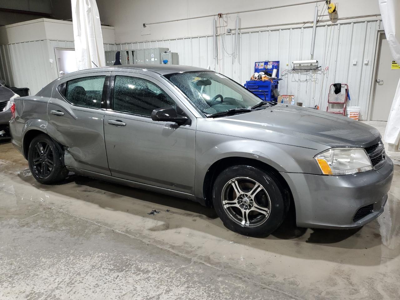 VIN 1C3CDZAB0DN563343 2013 DODGE AVENGER no.4