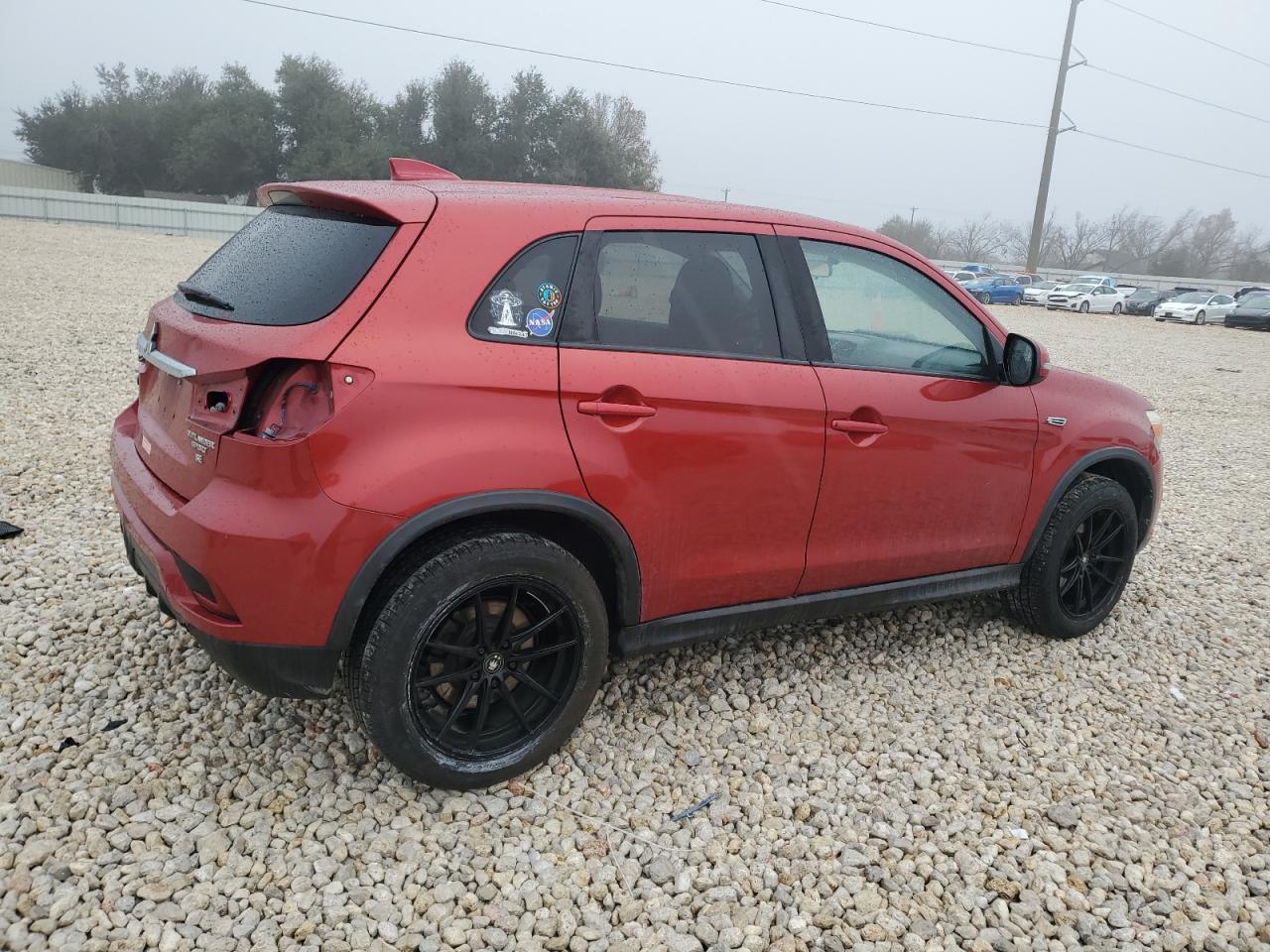 2019 Mitsubishi Outlander - Image 3