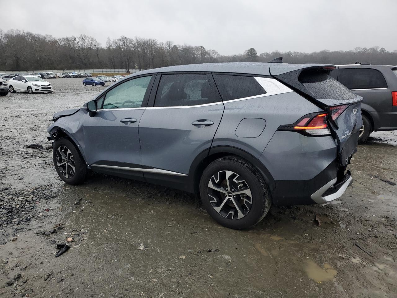 2024 Kia Sportage - Image 2
