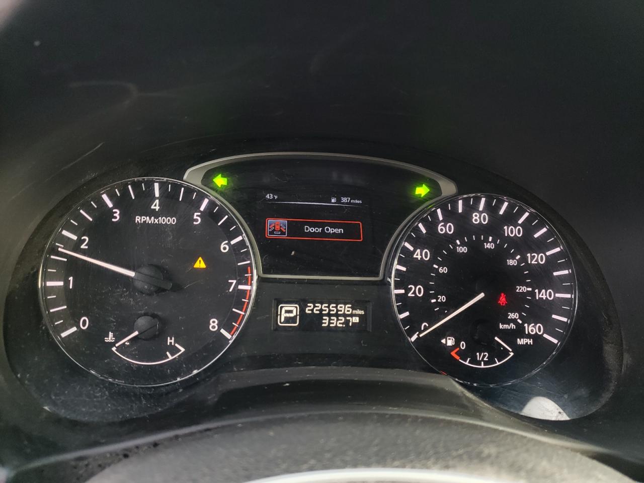 2015 Nissan Altima - Image 9