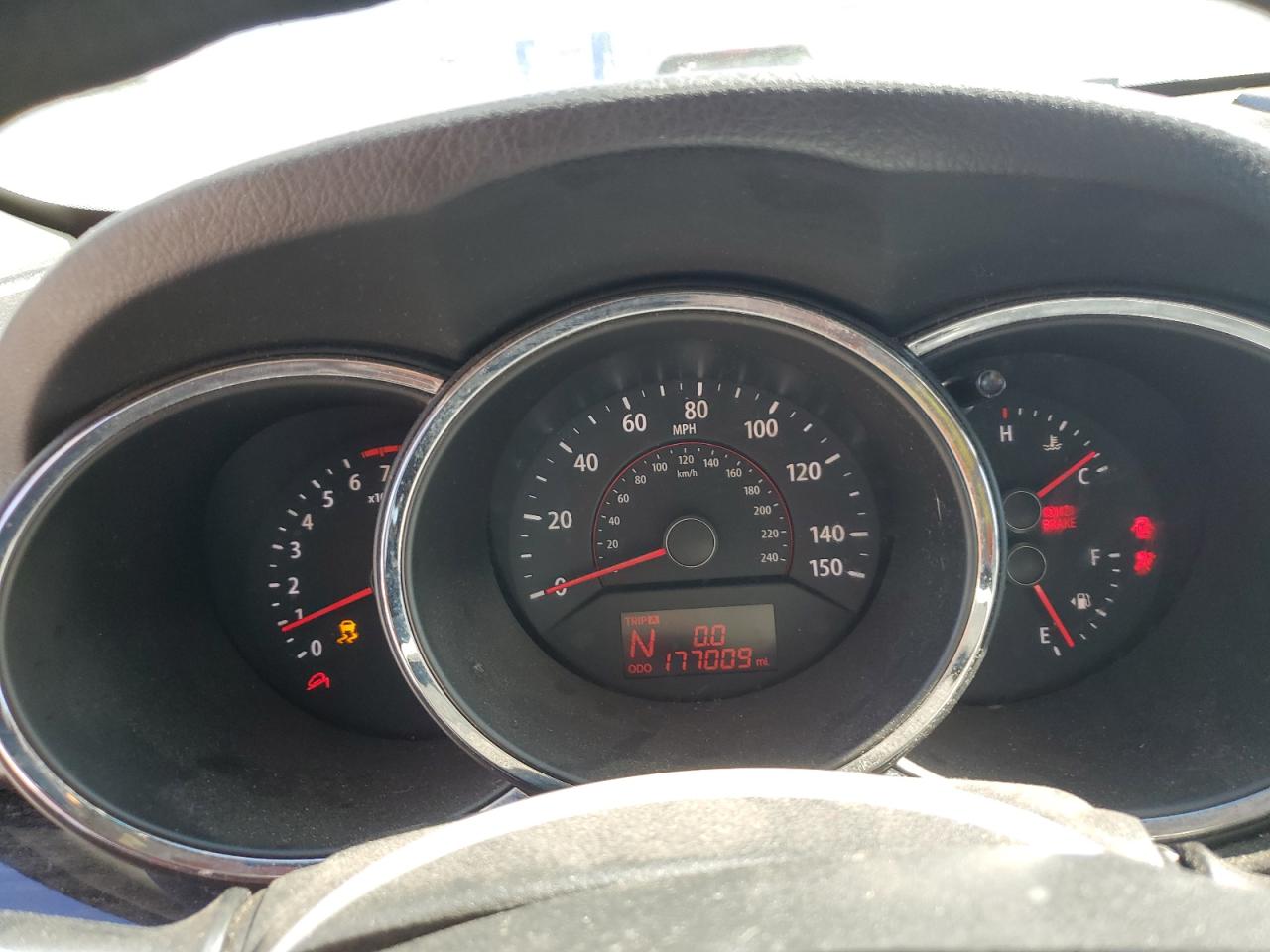 2011 Kia Sorento - Image 9