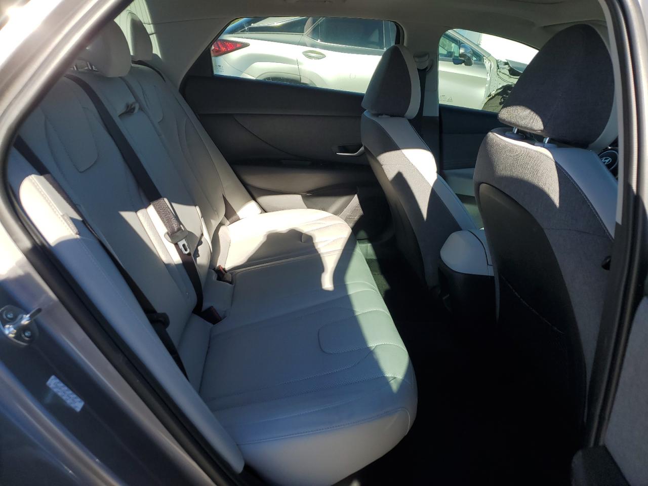 2024 Hyundai Elantra - Image 10