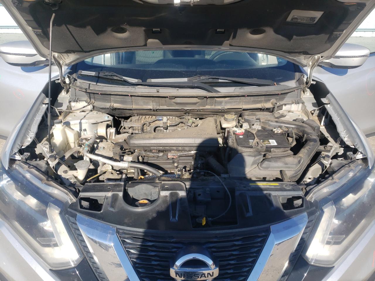 2017 Nissan Rogue - Image 12