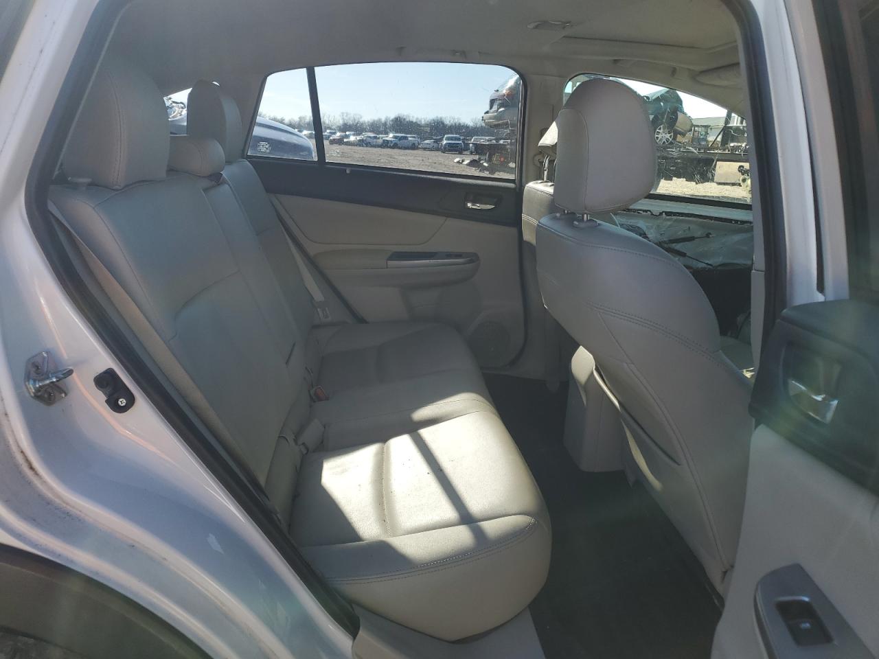 2015 Subaru XV - Image 11