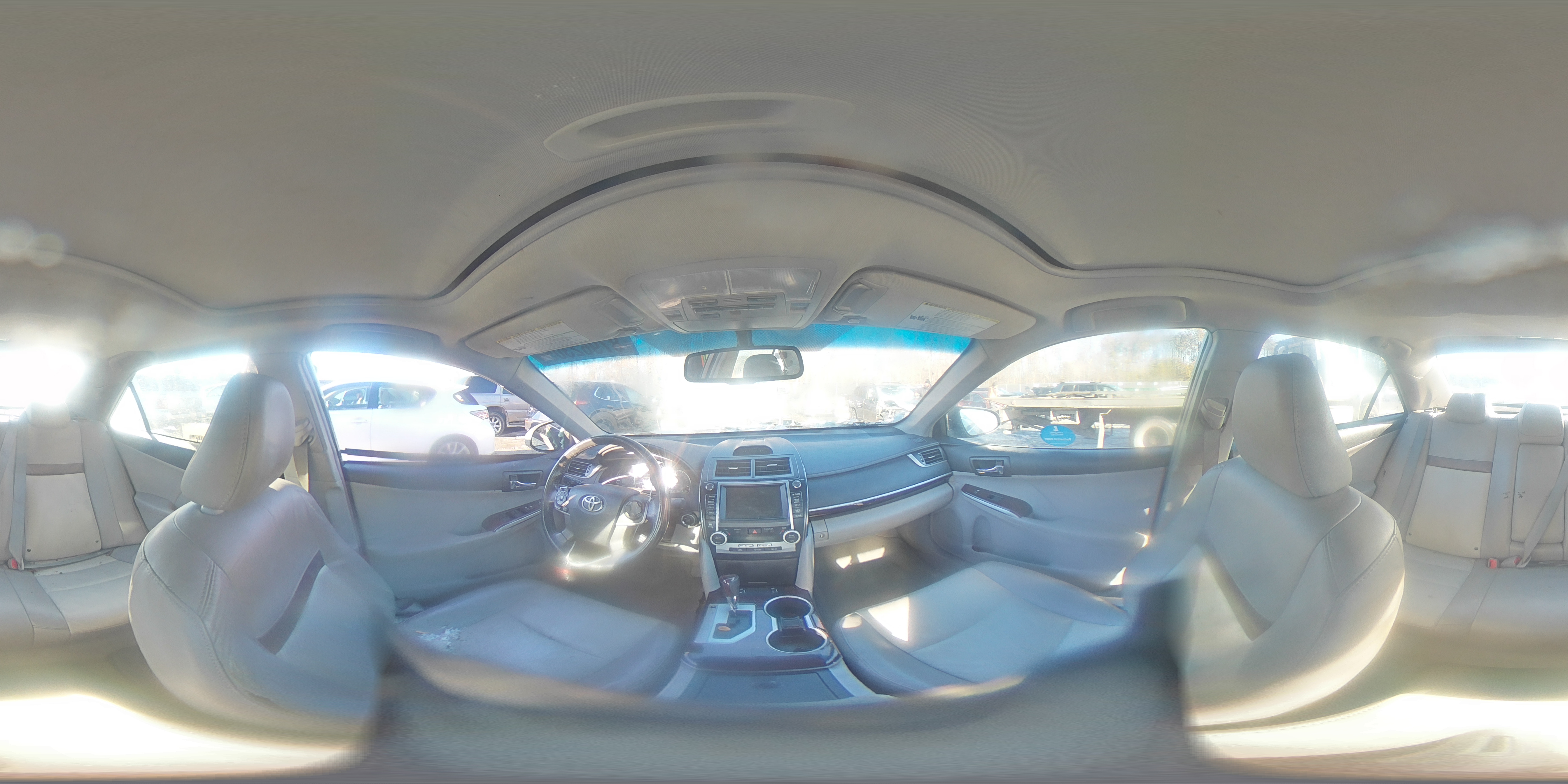 2012 Toyota Camry - Image 13