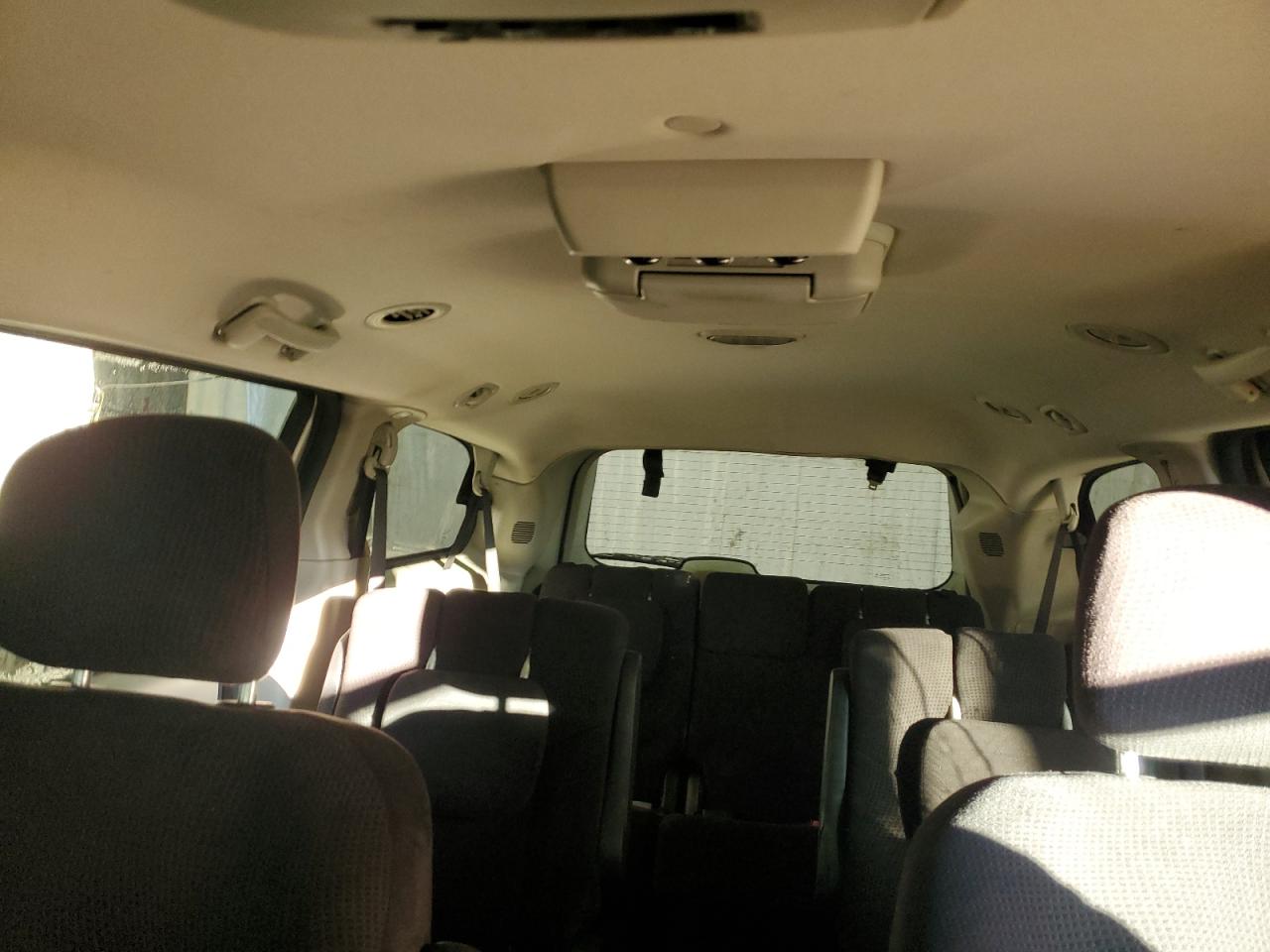 2014 Dodge Caravan - Image 10