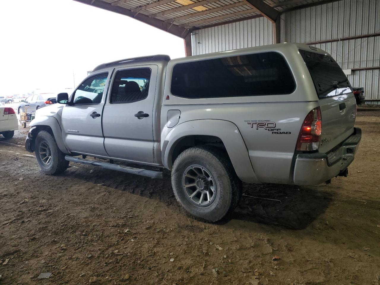 2011 Toyota Tacoma - Image 2