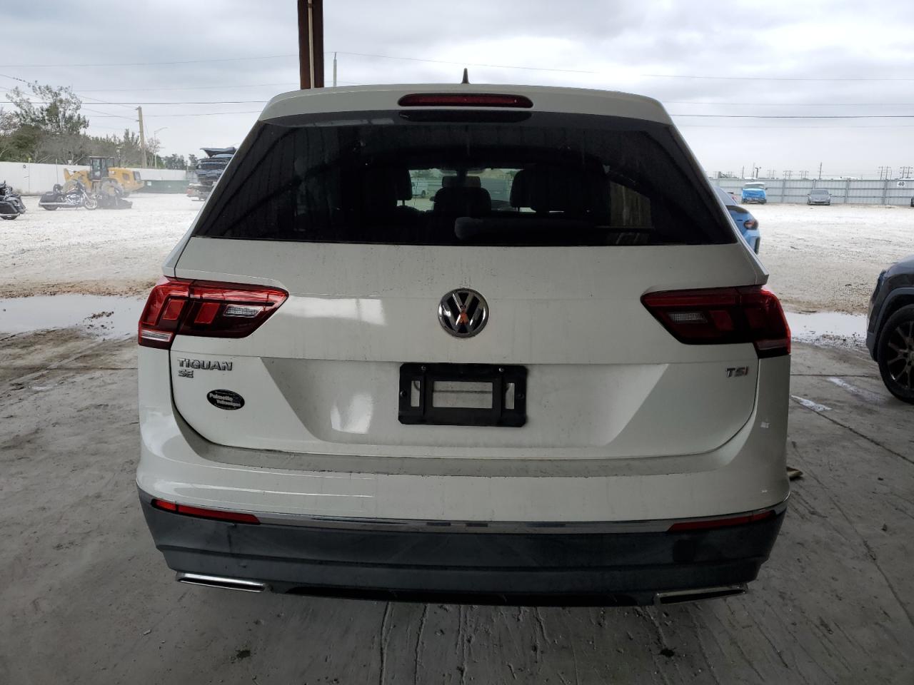 2018 Volkswagen Tiguan - Image 6