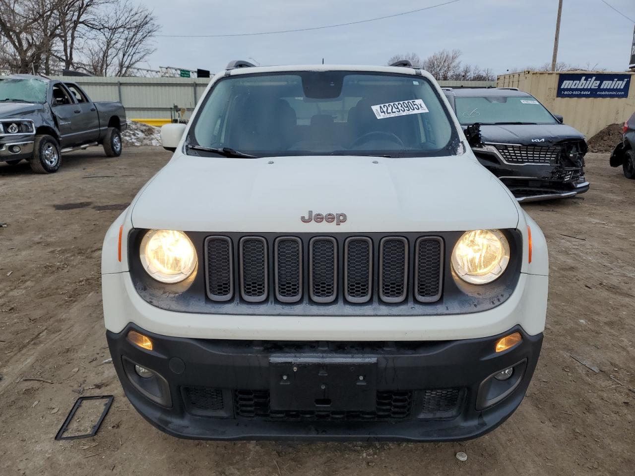 2016 Jeep Renegade - Image 5