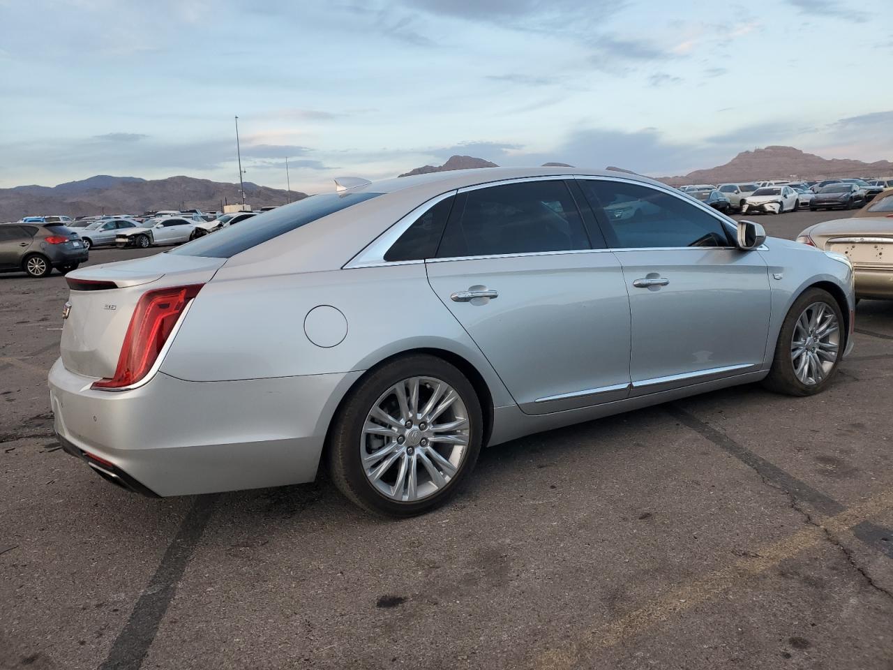 2018 Cadillac XTS - Image 3