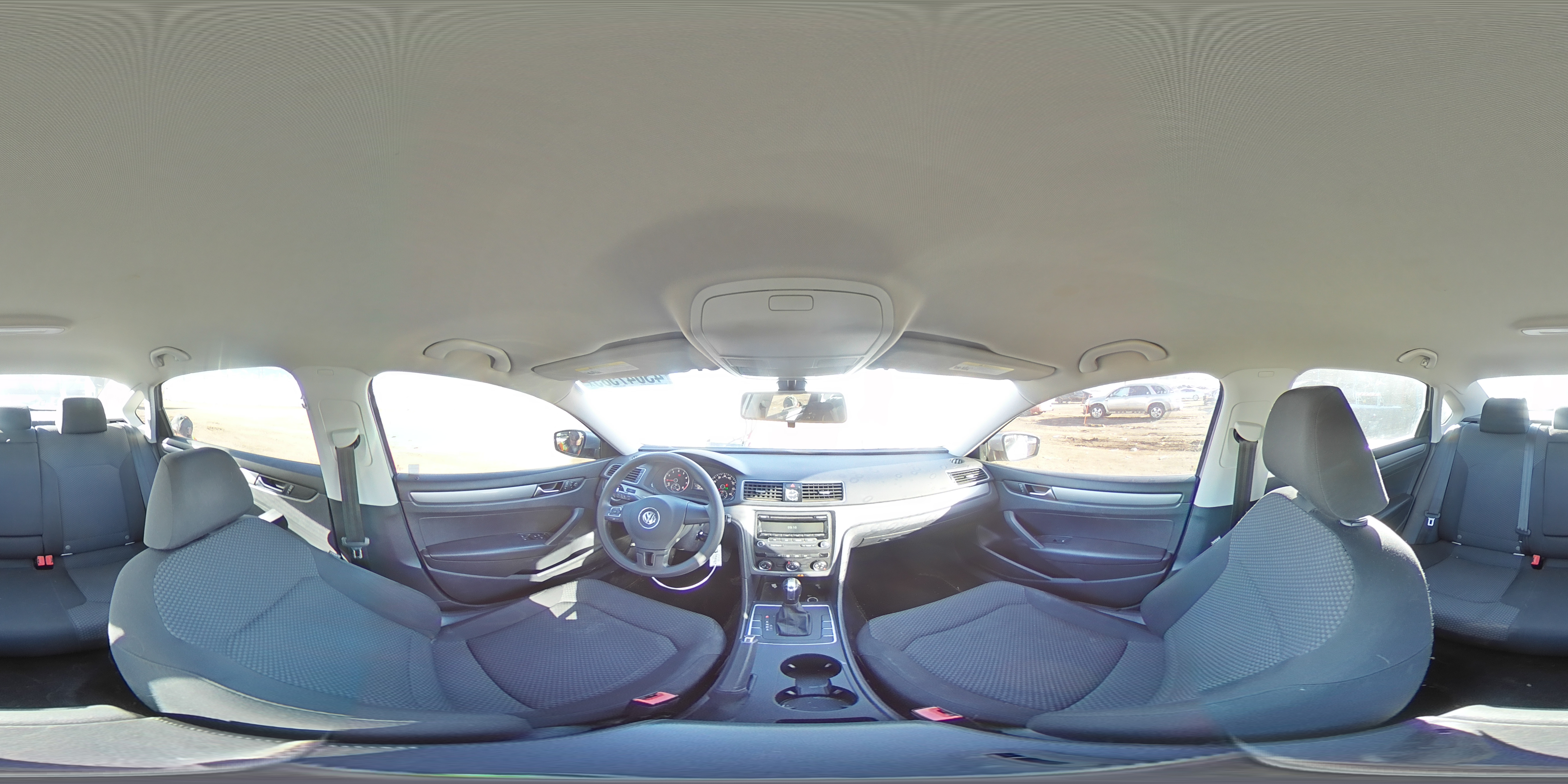 2014 Volkswagen Passat - Image 12